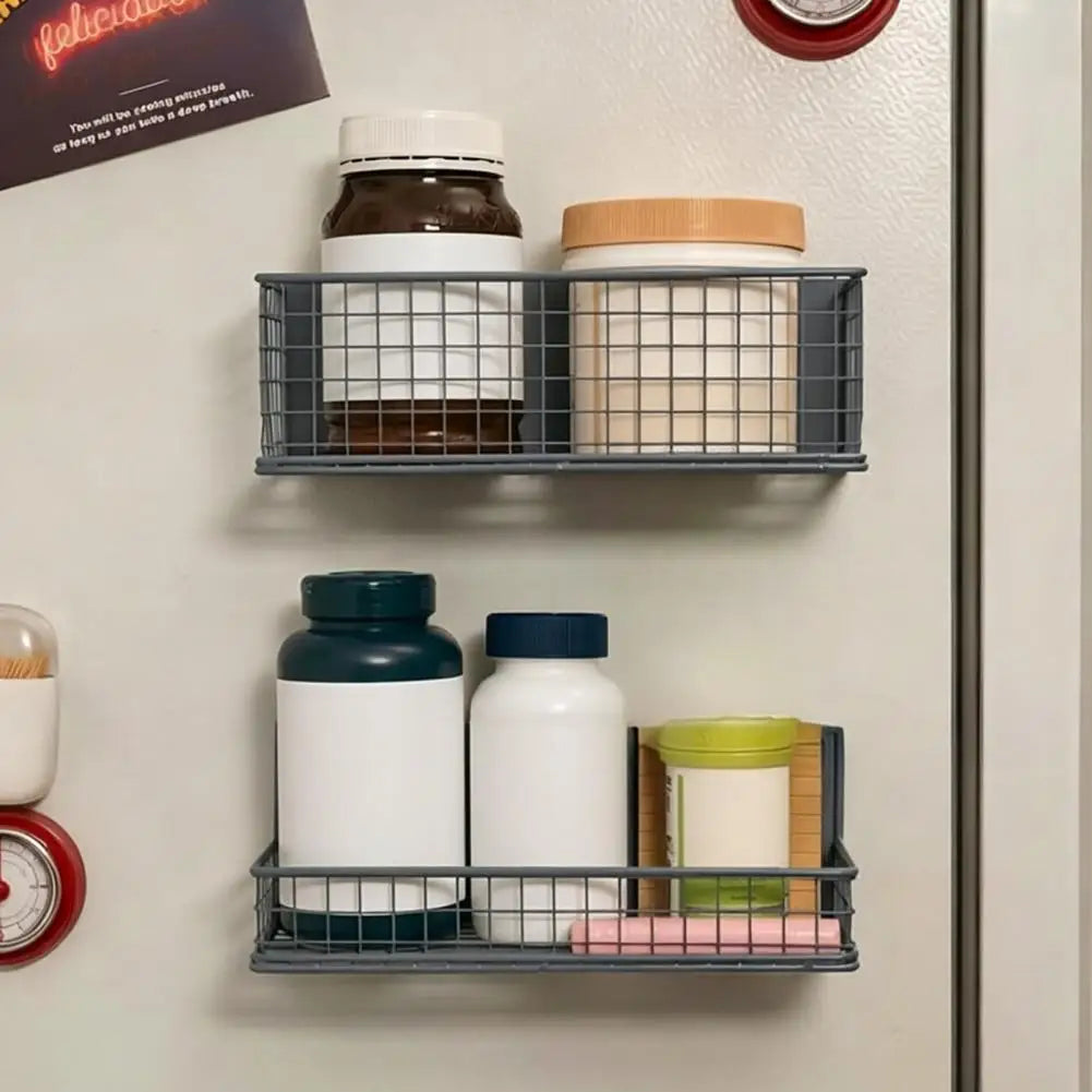 panier métallique adhésif rose pâle gris jaune maille fine moderne rangement réfrigérateur salon bouteilles