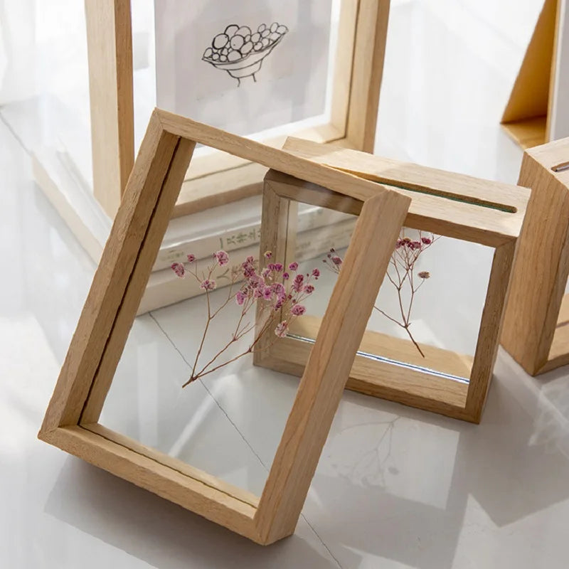 cadre photo bois naturel décoration fleurs séchées papillons moderne minimaliste transparent murale