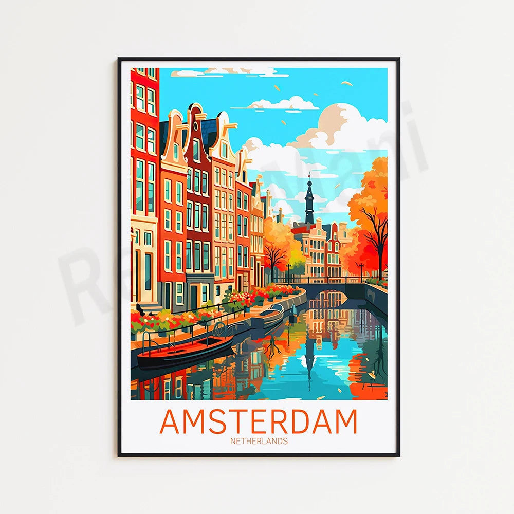 Une illustration colorée et vibrante représentant les célèbres canaux et bâtiments d'Amsterdam, avec des reflets dans l'eau, des bateaux et une atmosphère automnale.