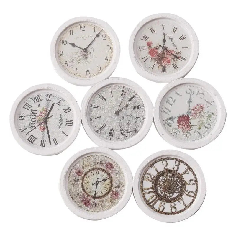 horloges murales vintage rétro blanc noir rouge beige rose vert fleurs chiffres romains mécanisme