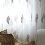 rideau tulle feuilles stylisées blanc gris moderne fenêtre 100cm 200cm clips
