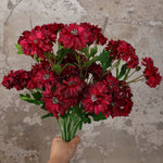 décoration intérieure bouquet fleurs artificielles soie marguerites simples couleurs blanches roses violets rouges moderne
