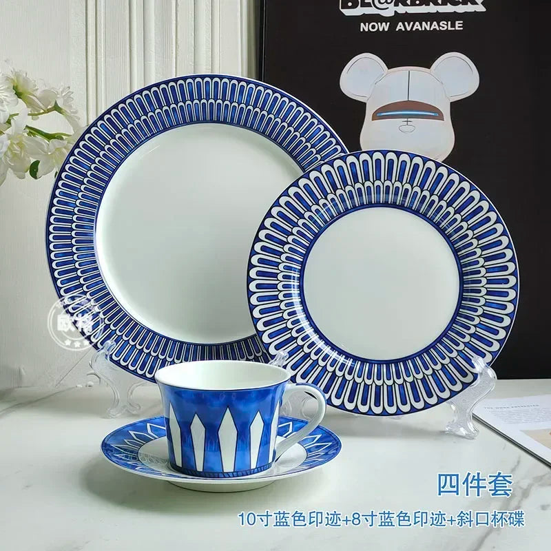 assiettes bleu motif floral tasse blanc classique opacité