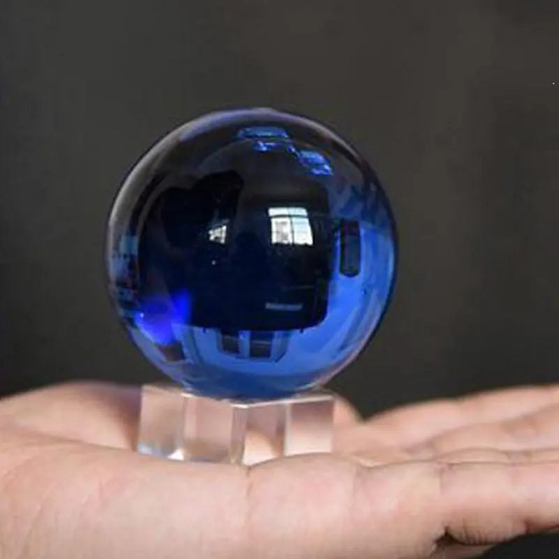 boule verre bleue décorative mystique sphère translucide réfléchissante décoration maison spirituel