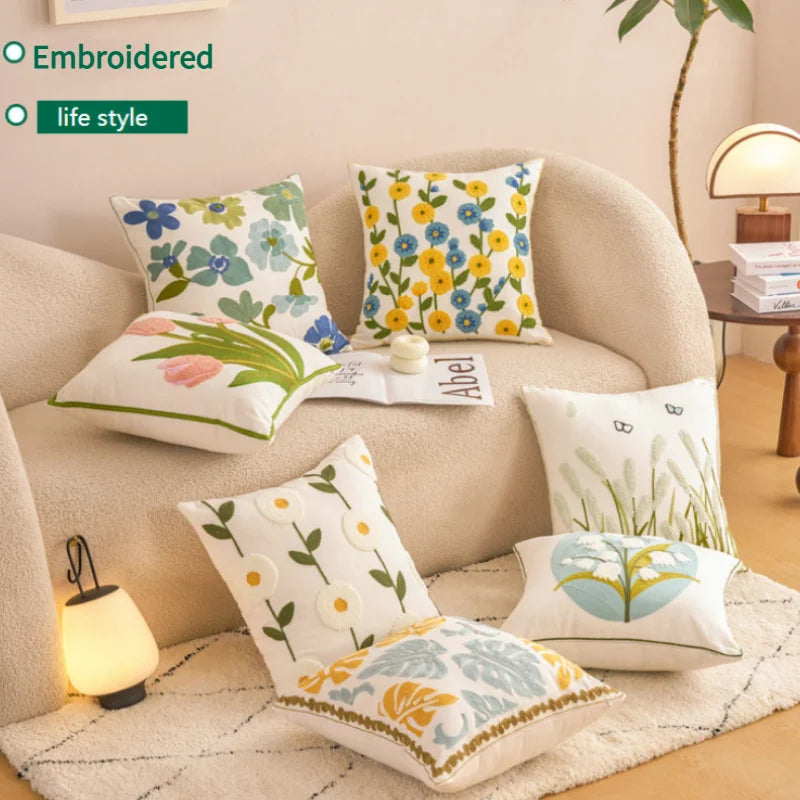housse coussin décorative motif floral brodé moderne canapé salon lit maison blanc