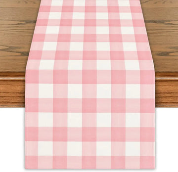 chimene table lin carreaux rose blanc classique geometrique festive opaquement assiettes fourchettes citrons bougie