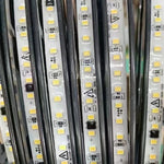Bande lumineuse LED 220V pour décoration intérieure