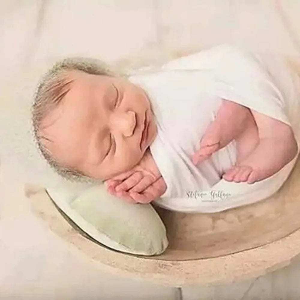 coussin semi lunaire gris uni moderne 30cm 25cm 20cm 18cm 15cm poser bébé 1ans