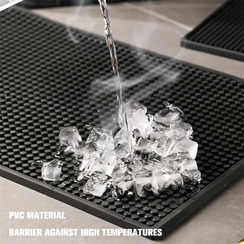 tapis bar moderne noir perforé respectueux environnement adhésif 30x45cm durable imperméable