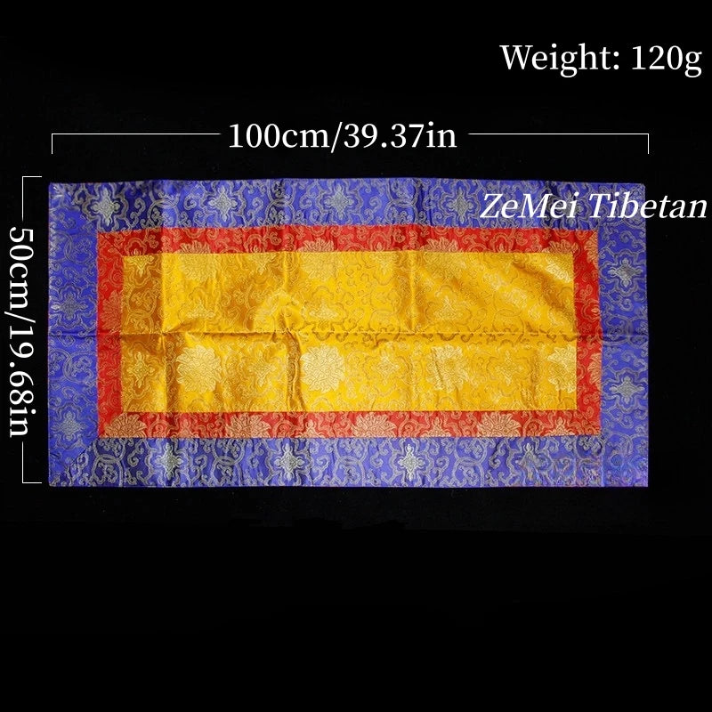 serviette table brodée motifs floraux rouge bleu jaune traditionnel élégant dorure textile décoration table