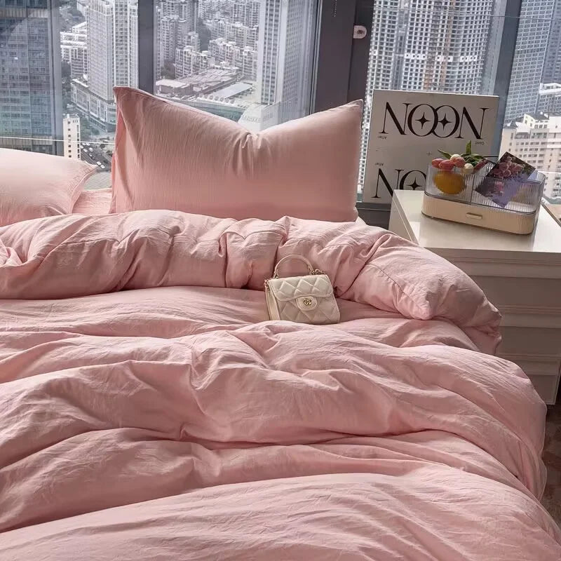 Parure de lit dans une chambre décorée avec style