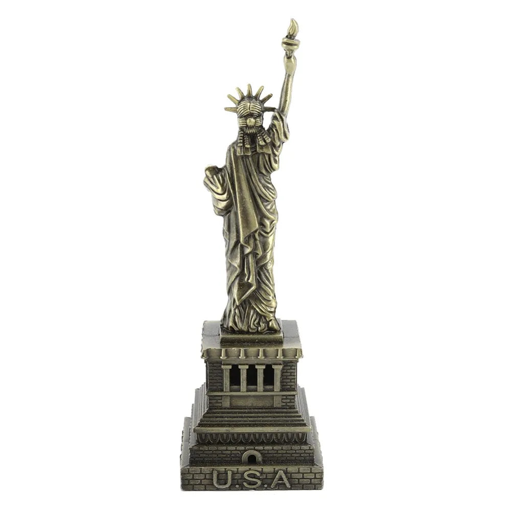 statue liberté miniature bronze relief décoration intérieure souvenir usa statuaire historique texture détaillée chambre