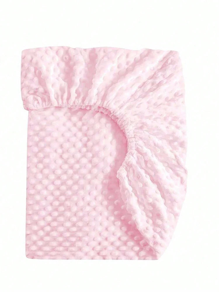 drap housse lit bébé gris blanc moderne perforations points élastiques doux