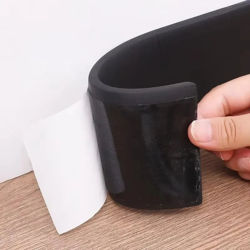 plinthes sol adhésives modernes noires jaunes grisées 2m 4m 6métales lisses opaques