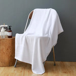 ensemble serviettes bain coton pur grande taille motif géométrique bleu gris violet blanc