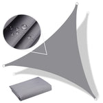 Voile d'ombrage triangulaire rouge utilisée pour un pique-nique