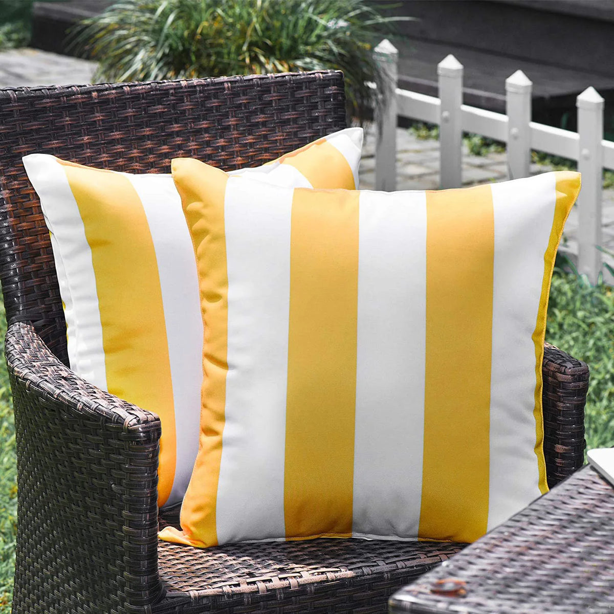 housse coussin extérieur imperméable rayures moderne canapé jardin fauteuil décoration polyester couleur unie