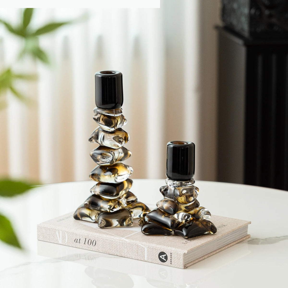 bougeoir moderne verre noir marron texture granuleuse opac deco maison chandelle bâton base tige
