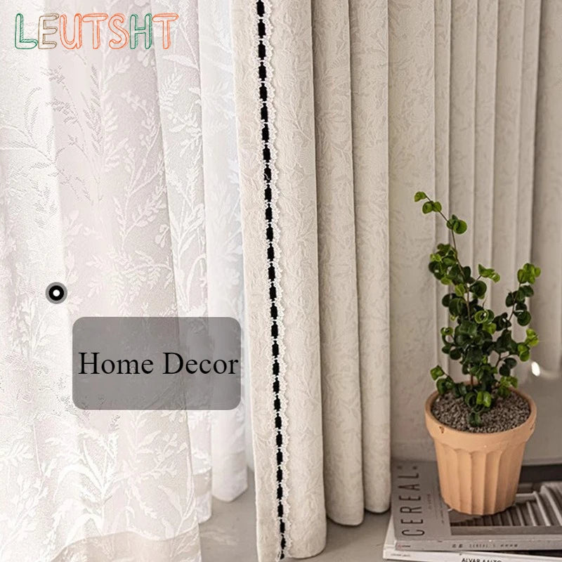 rideau occultant blanc moderne texture froissée motif floral pompons salon