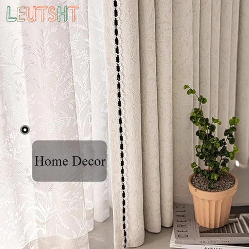 rideau occultant blanc moderne texture froissée motif floral pompons salon