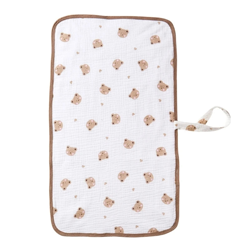 tapis langer bébé doux moderne imprimé léopard ours marron points noirs vert pastel roseclair