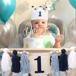 guirlande festivite couronne numerale deco chambre enfant motif pompon boho couleur neutre festive