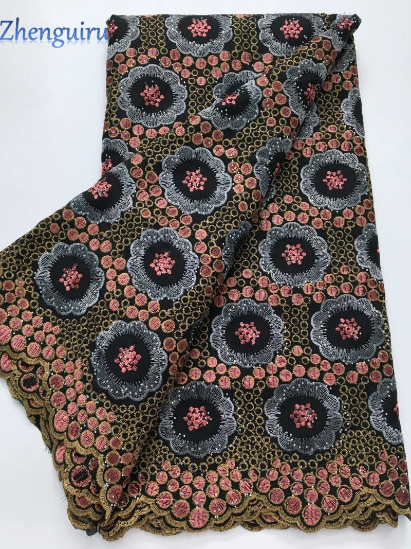 tissu dentelle brodée fleurs concentriques vert olive rose noir opacité occasionnelle africaine
