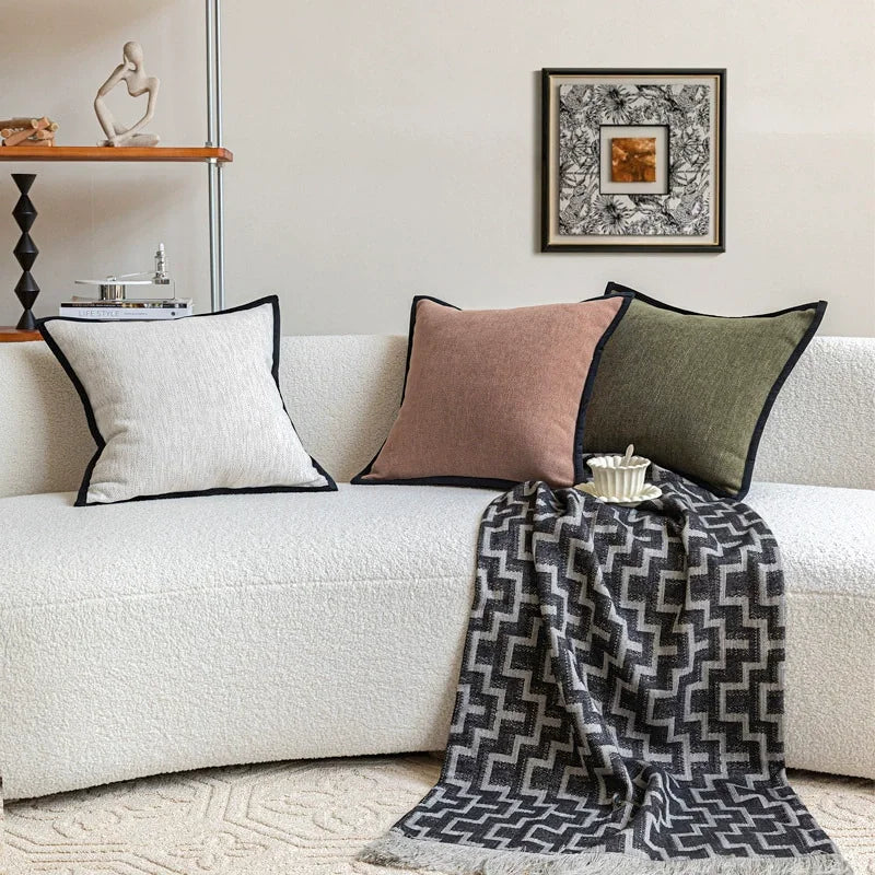 coussin carré jacquard polyester géométrique moderne blanc marron olive texture tissée décoration canapé voiture