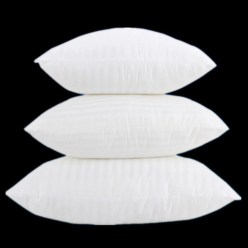 coussins carrés blancs rayures horizontales fibre polyester coton lavable maison adultes