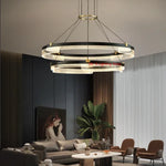 suspension lumineuse moderne noir doré ampoules led blanc translucide structure circulaire bandes translucides minimaliste