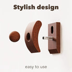 clips suspension tapisseries bois marron clair moderne minimaliste boutons fixations