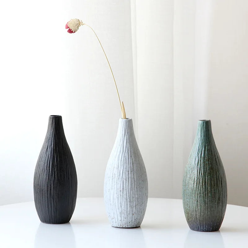 vases céramique moderne rayures horizontales opaques gris vert noirs