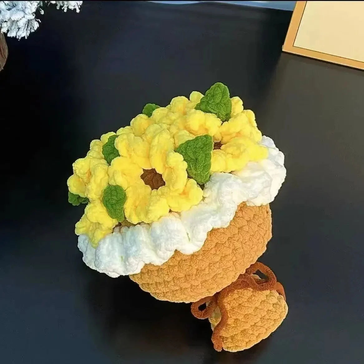 bouquet main fleurs artificielles roses tournesols decoration intérieure Saint Valentin mariage anniversaire