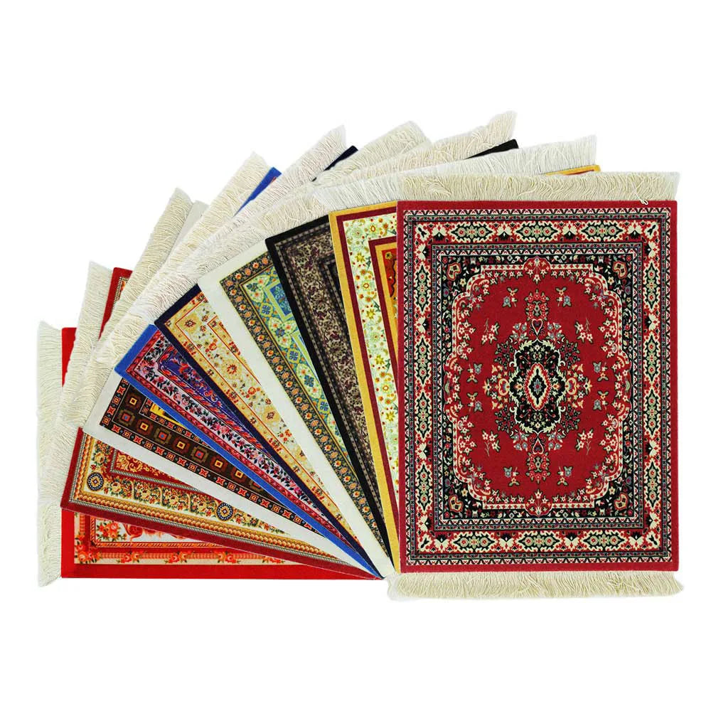 tapis artisanal ethnique ornements traditionnels franges tapis décoratif rouge vert bleu noir