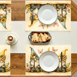 Set de table noir et doré géométrique grec pour un intérieur sophistiqué