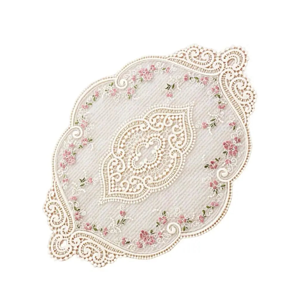 serviettes table brodées fleurs dentelées beige rose vert traditionnelles 12cm respectueuses environnement