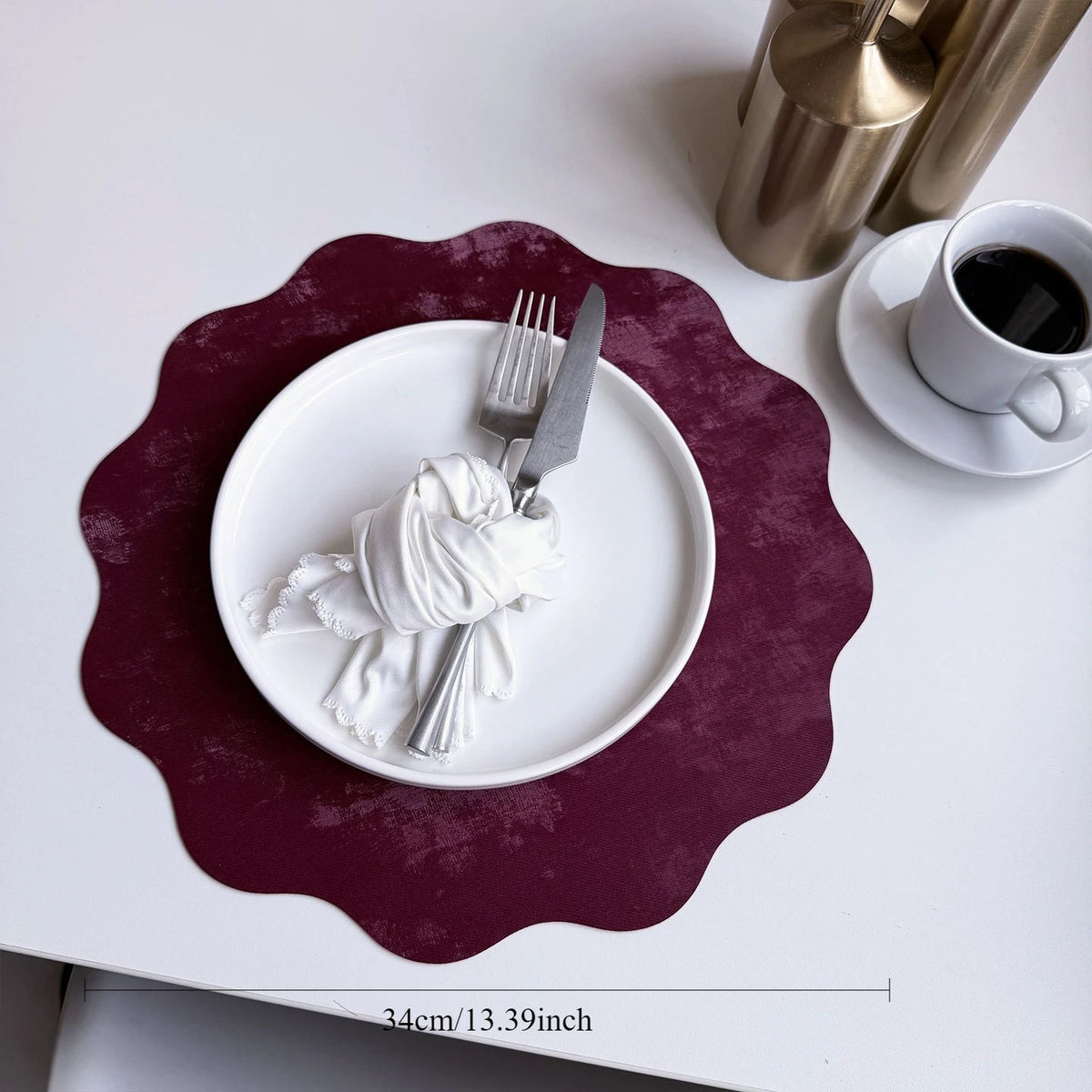 serviettes table moderne gris vert marron beige rose texture grunge élégant assiettes fourchettes tasses