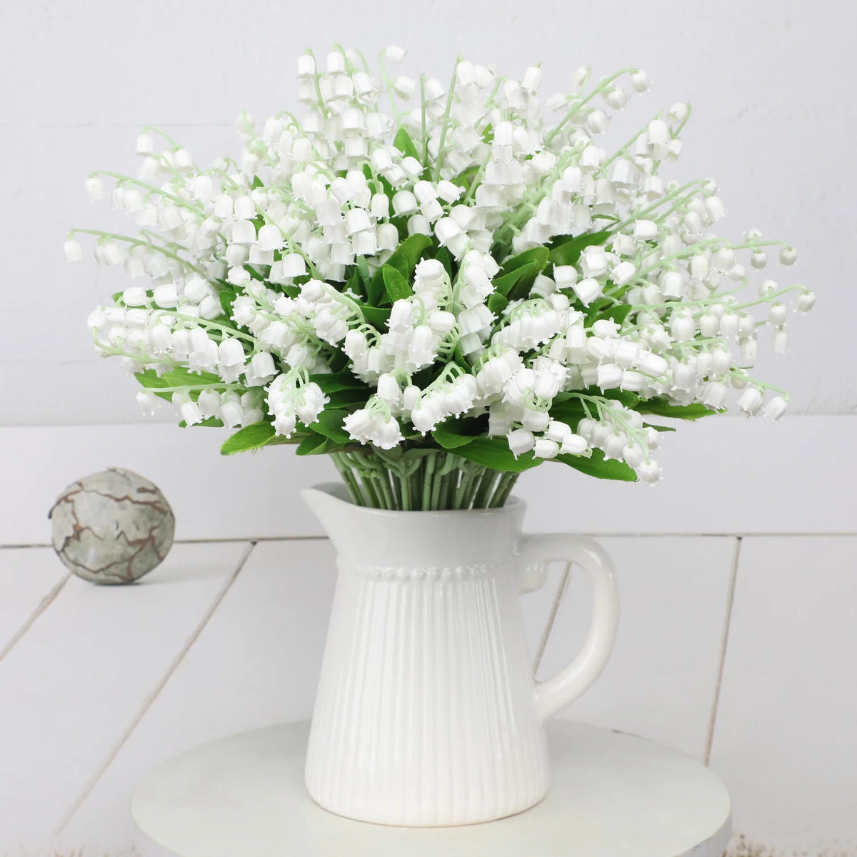 bouquet artificiel blanc vert feuilles fleurs naturel minimaliste décoration intérieure mariage anniversaire rustique