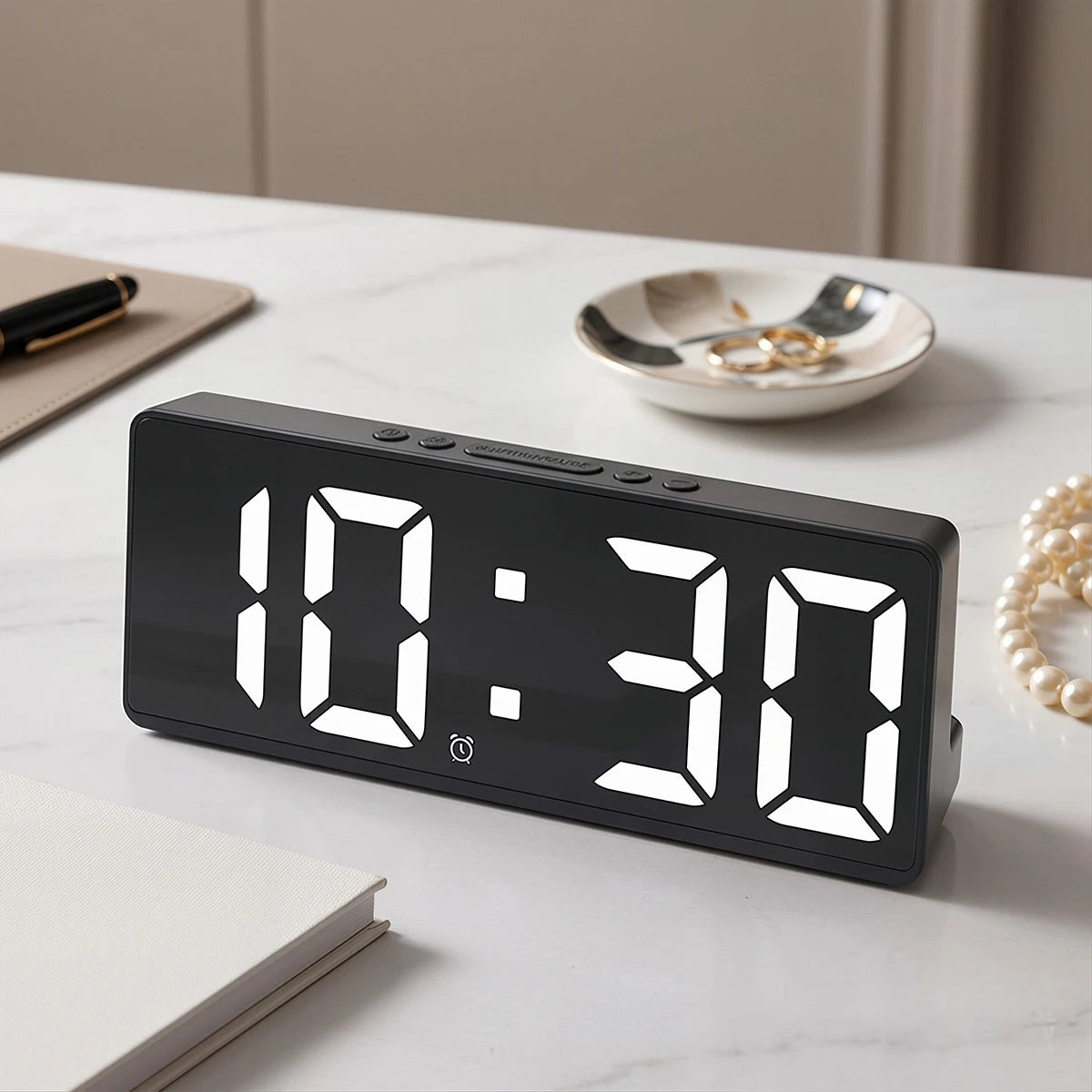 horloge numérique moderne détection vocale affichage température mode nuit led noir geometrique
