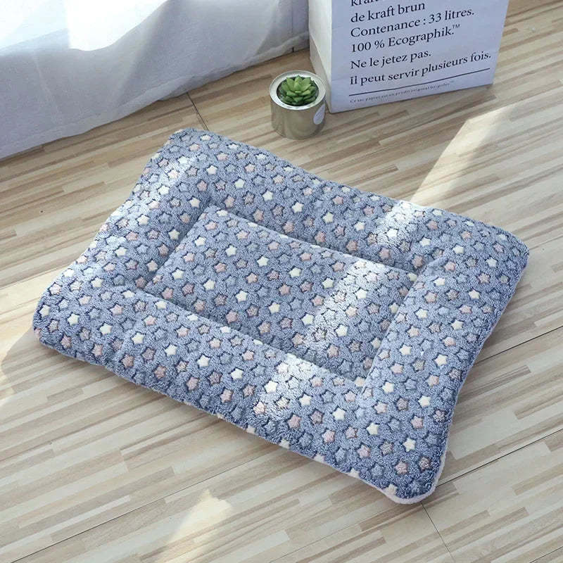 tapis lit doux chat petit chien couverture peluche animaux compagnie confort maison