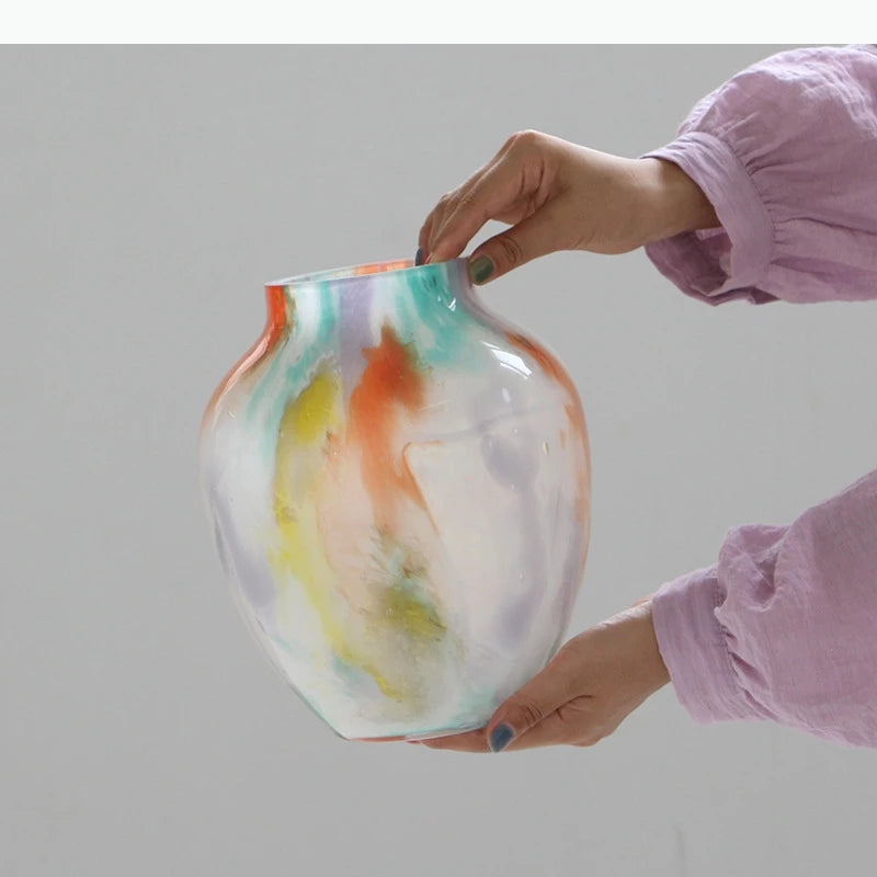 vases modernes abstraits multicolores effet aquarelle branches fleurs petits cailloux
