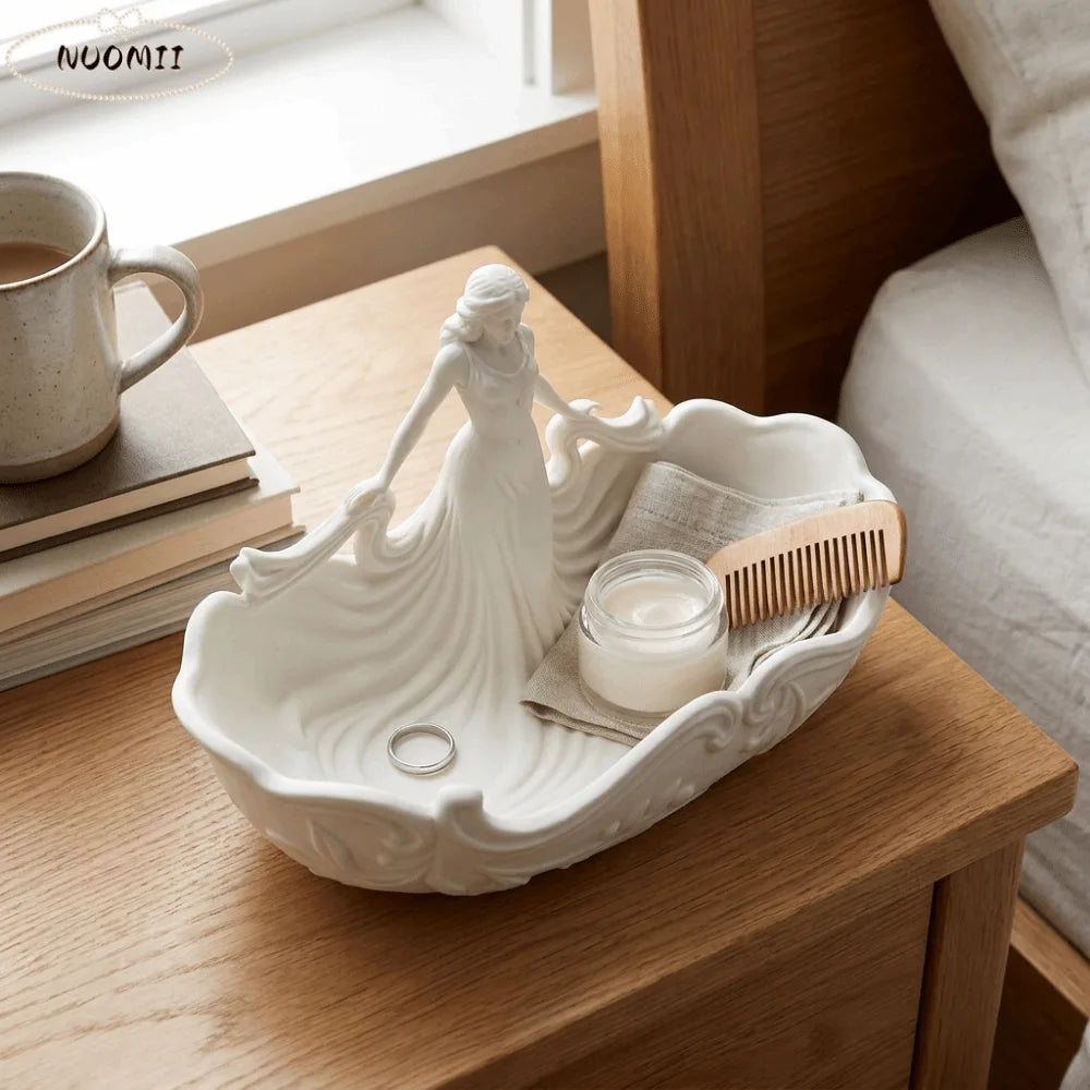 bol décoratif blanc danseuse robe ondulante bijoux rangement classique maison entrée