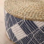 coussin futon rond tissé motifs géométriques beige bleu marine blanc boho rustique