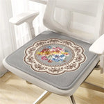 coussin chaise mousse mémoire forme carrée classique fleurs bordure ornée rouge gris