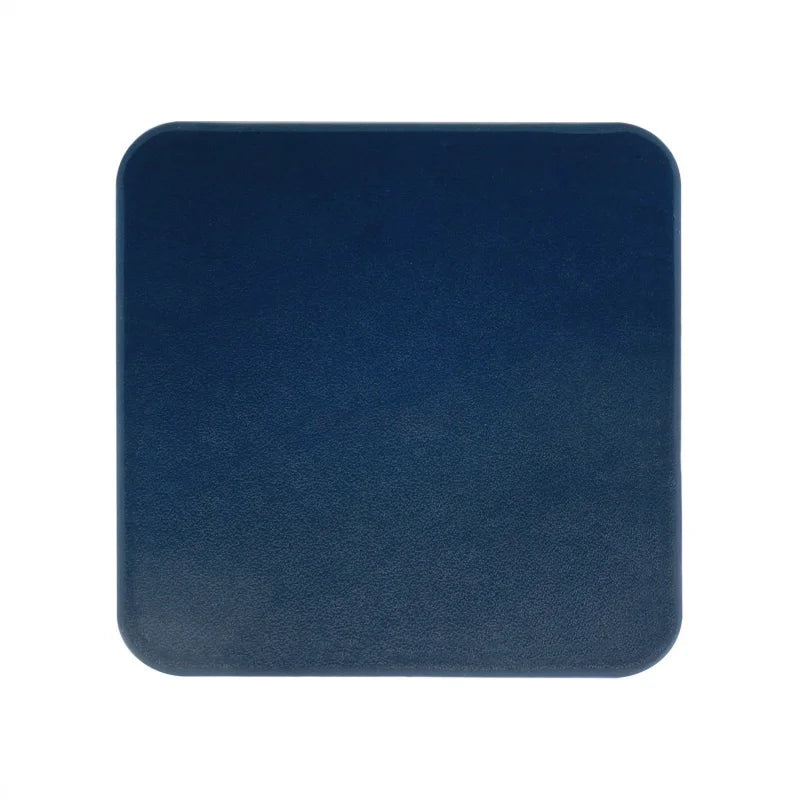 Tapis de souris bleu foncé carré lisse et monotone.