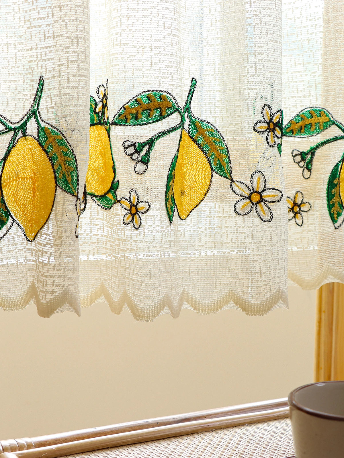 rideau brodé citrons fleurs vintage semi transparent blanc jaune vert beige