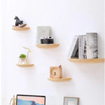 étagères murales bois naturel moderne minimaliste adhésif rangement maison plante horloge livres jouets