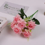 décoration intérieure bouquet artificiel roses soie classique blanc violet noir