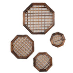 grille fenêtre traditionnelle marron foncé décoration murale classique règles horizontales verticales opacité décoration courtyard