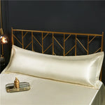 taies d'oreiller polyester uni bleu marine rose pâle blanc noir simples modernes respectueux environnement